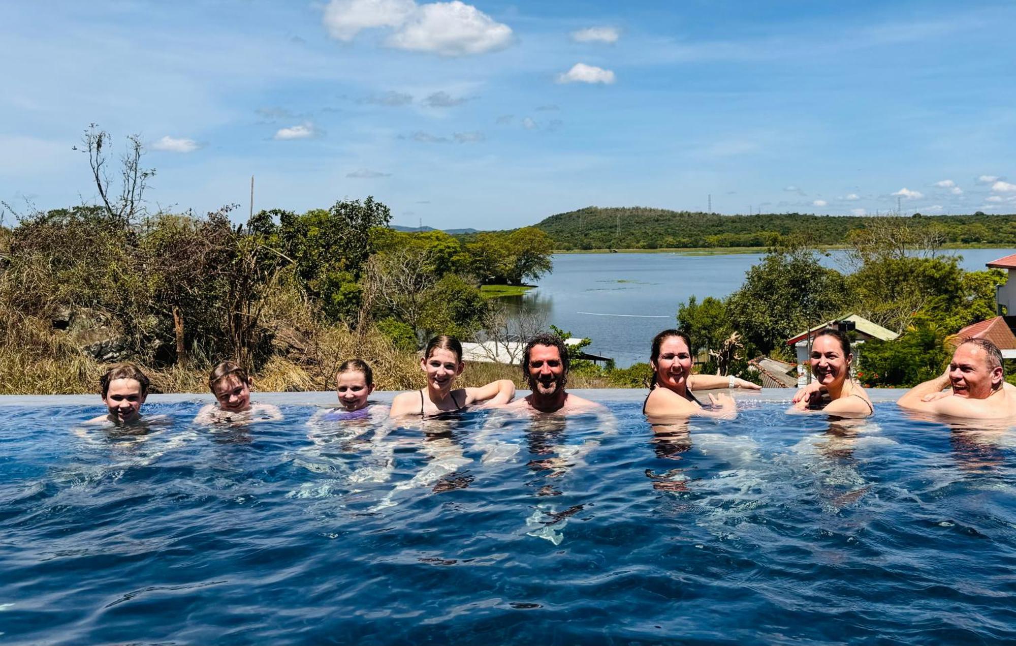 Sundown Lake Hotel & Spa Habarana Dış mekan fotoğraf